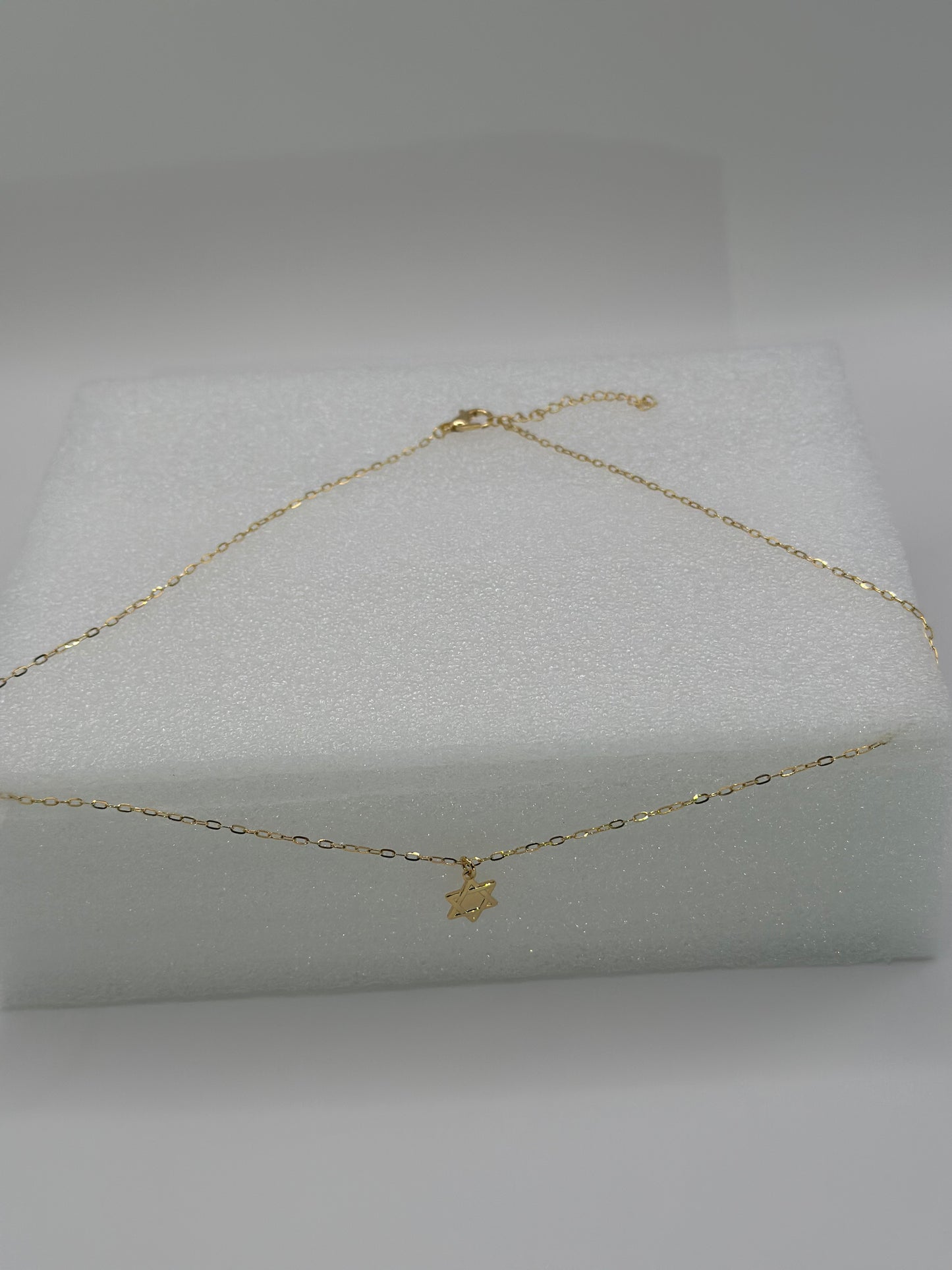 Gold Star Pendant Necklace – 18K Gold‑Dipped Stainless Steel, 16"+2" Adjustable Dainty Chain