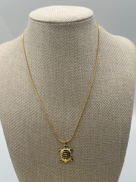 Sea Turtle Pendant Necklace – Dainty Snake Chain, Silver & Gold Tone