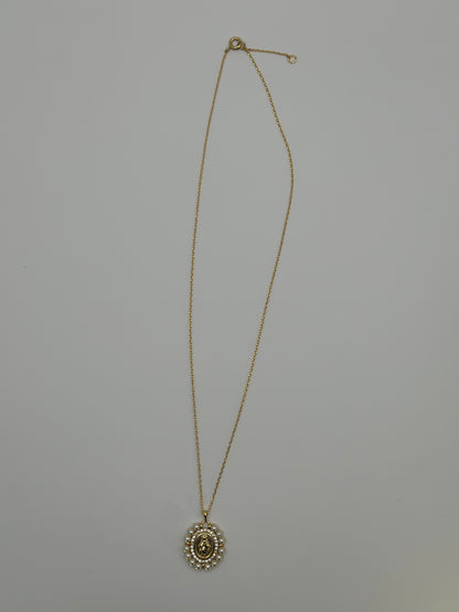 Pearl Halo Medallion Pendant Necklace – 16"+1" Adjustable Gold & Silver Stainless Steel Chain