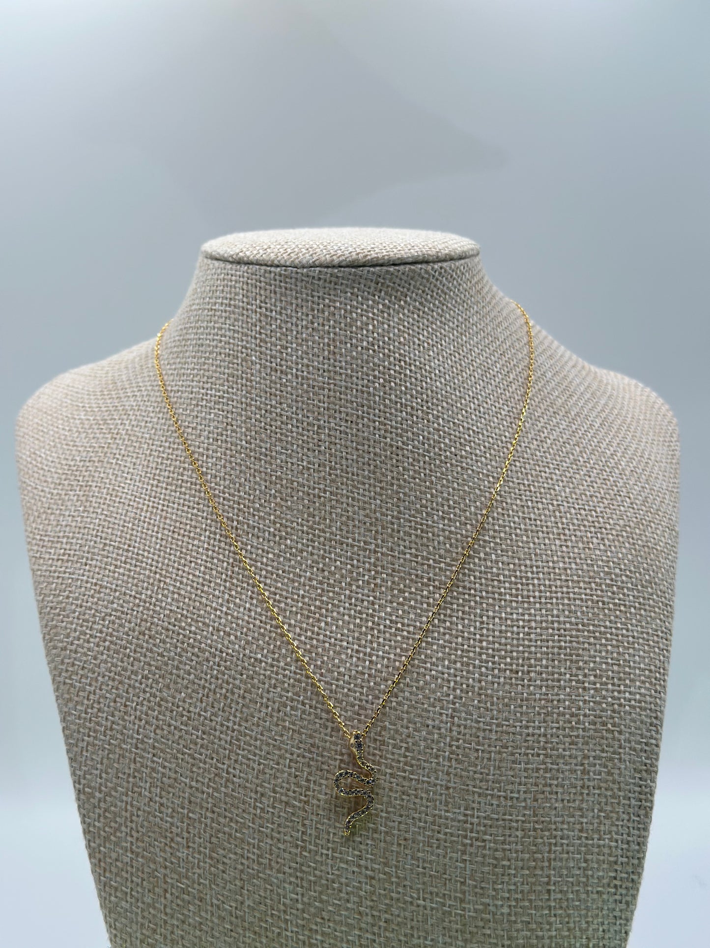 Gold Snake Pendant Necklace – 15.5"+2" Adjustable Dainty 18K Gold‑Dipped Stainless Steel