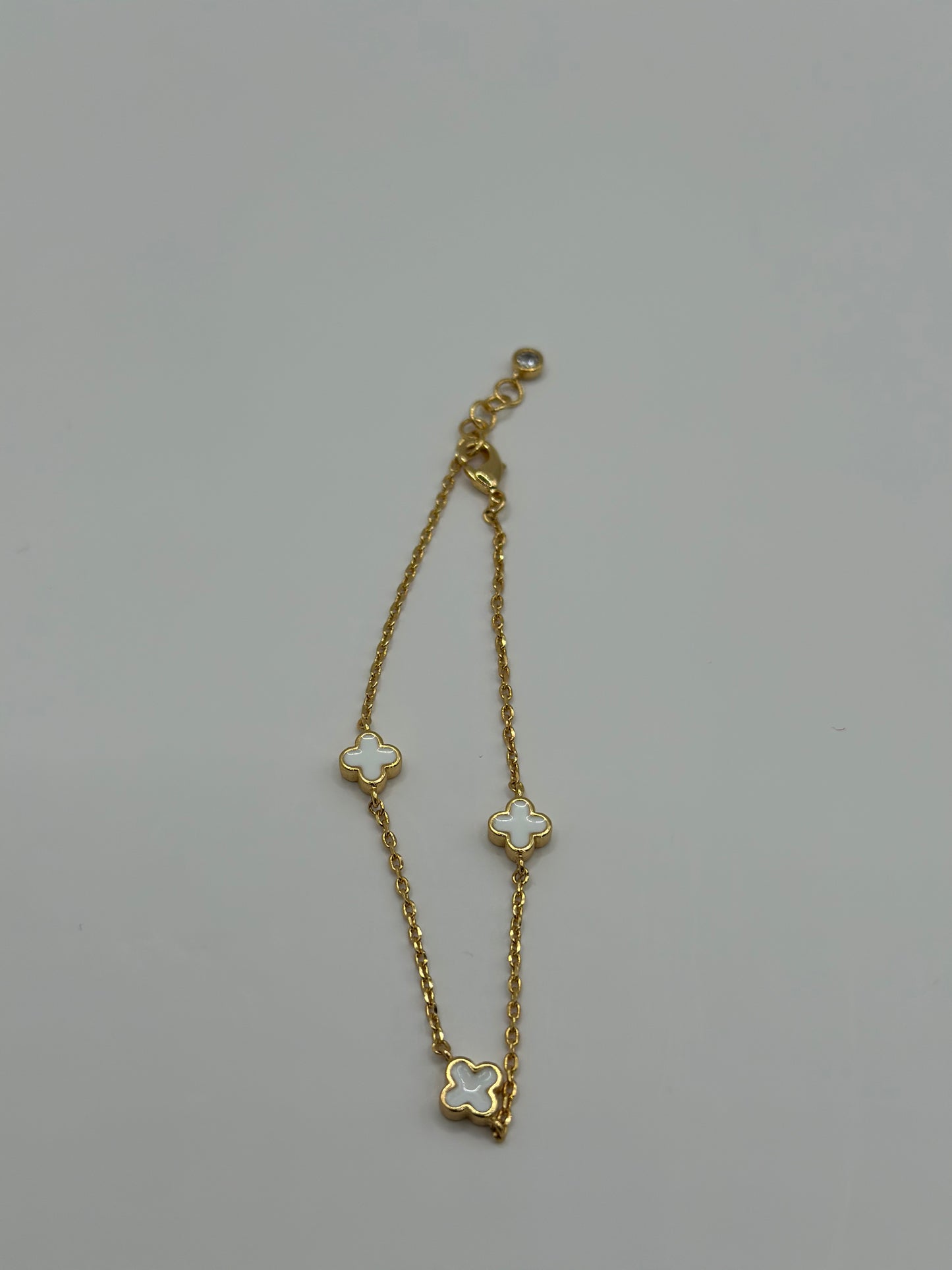 Gold-Dipped Clover Bracelet with White Inlay | Minimal Chain Jewelry