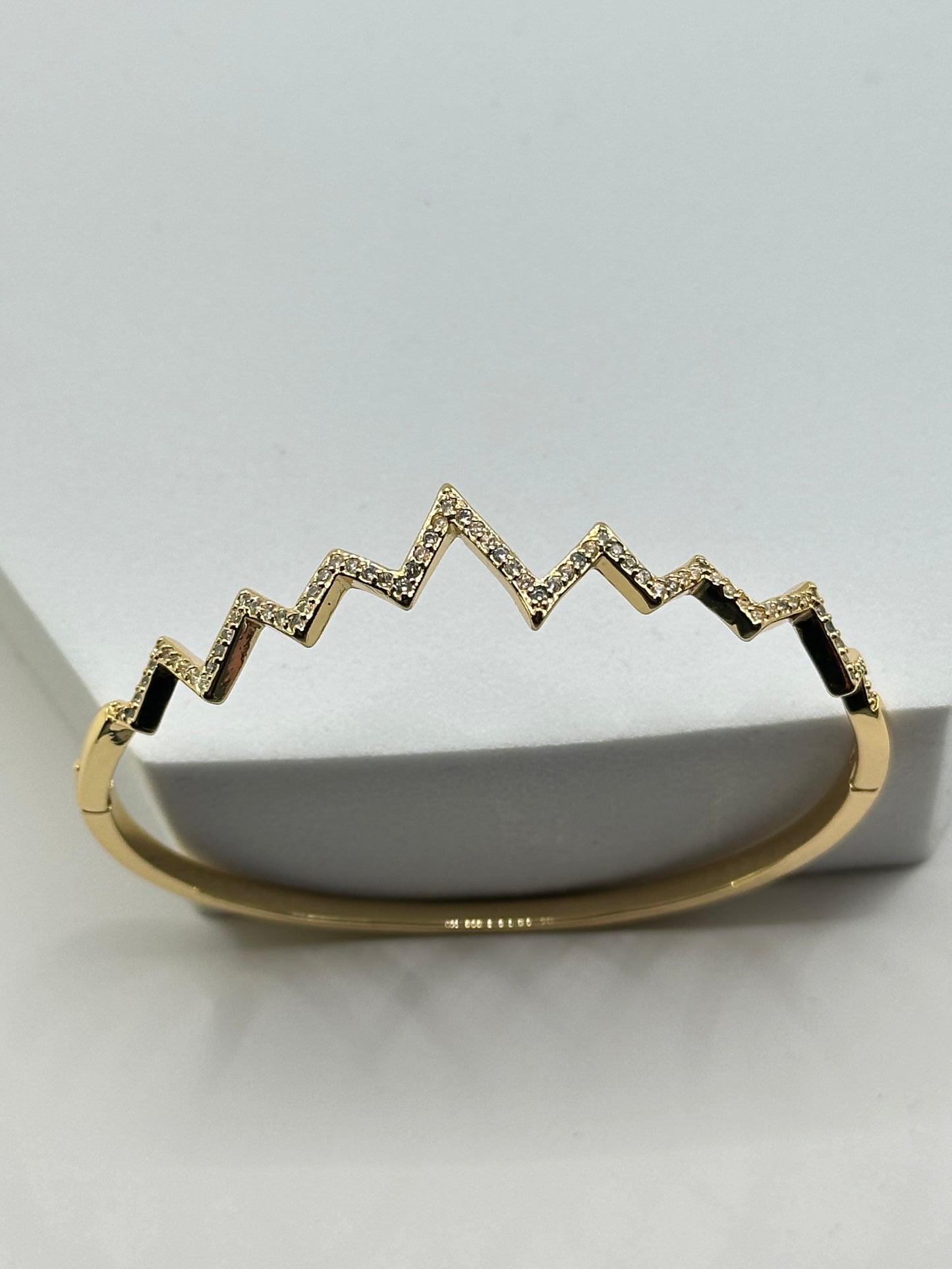 18K Gold Filled Zigzag Bangle Bracelet